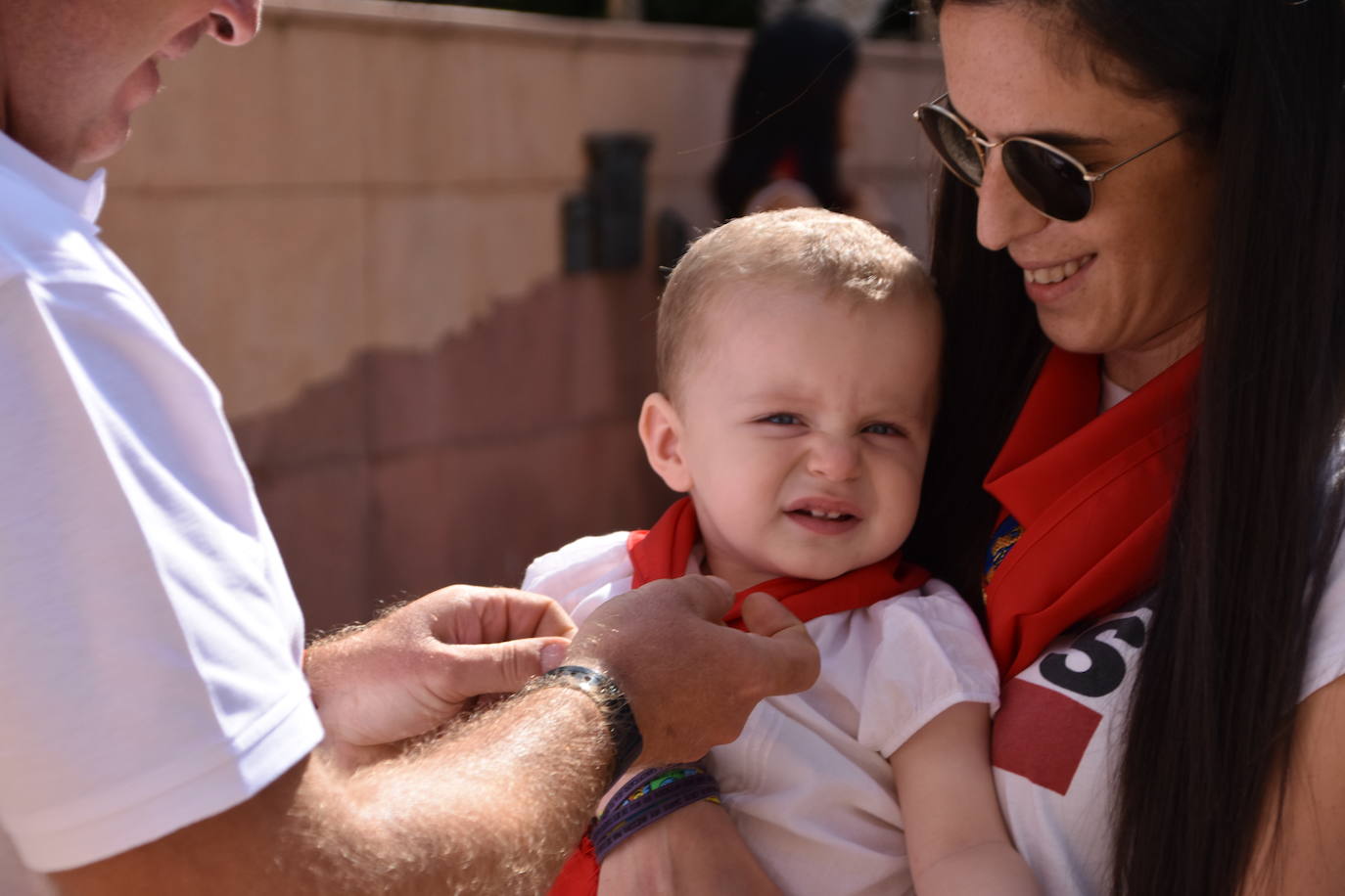 Fotos: Quel inicia las fiestas con el cohete y pañuelos para niños y mayores