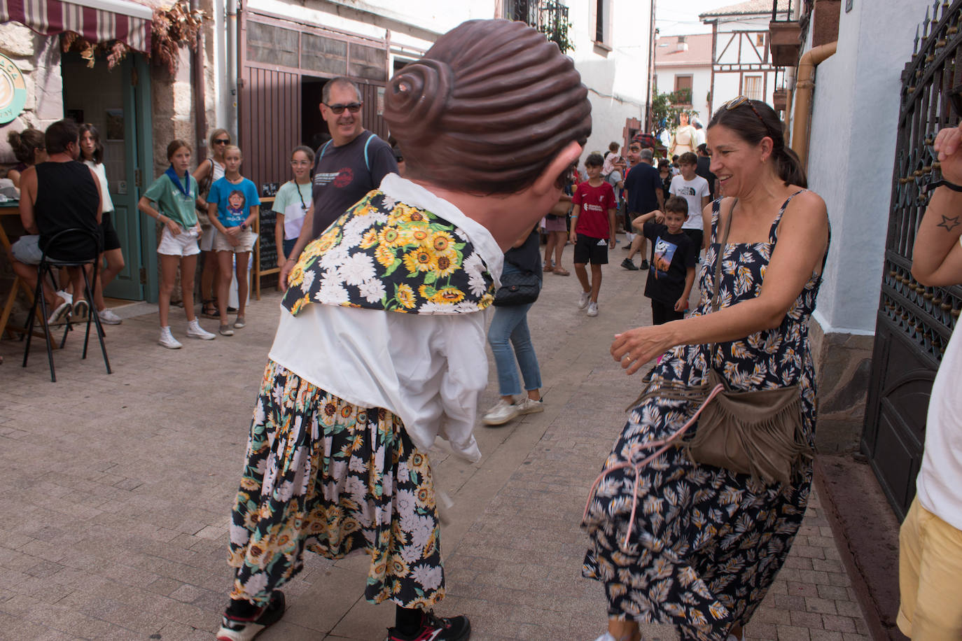 Fotos: Gigantes y cabezudos vuelven a tomar Ezcaray