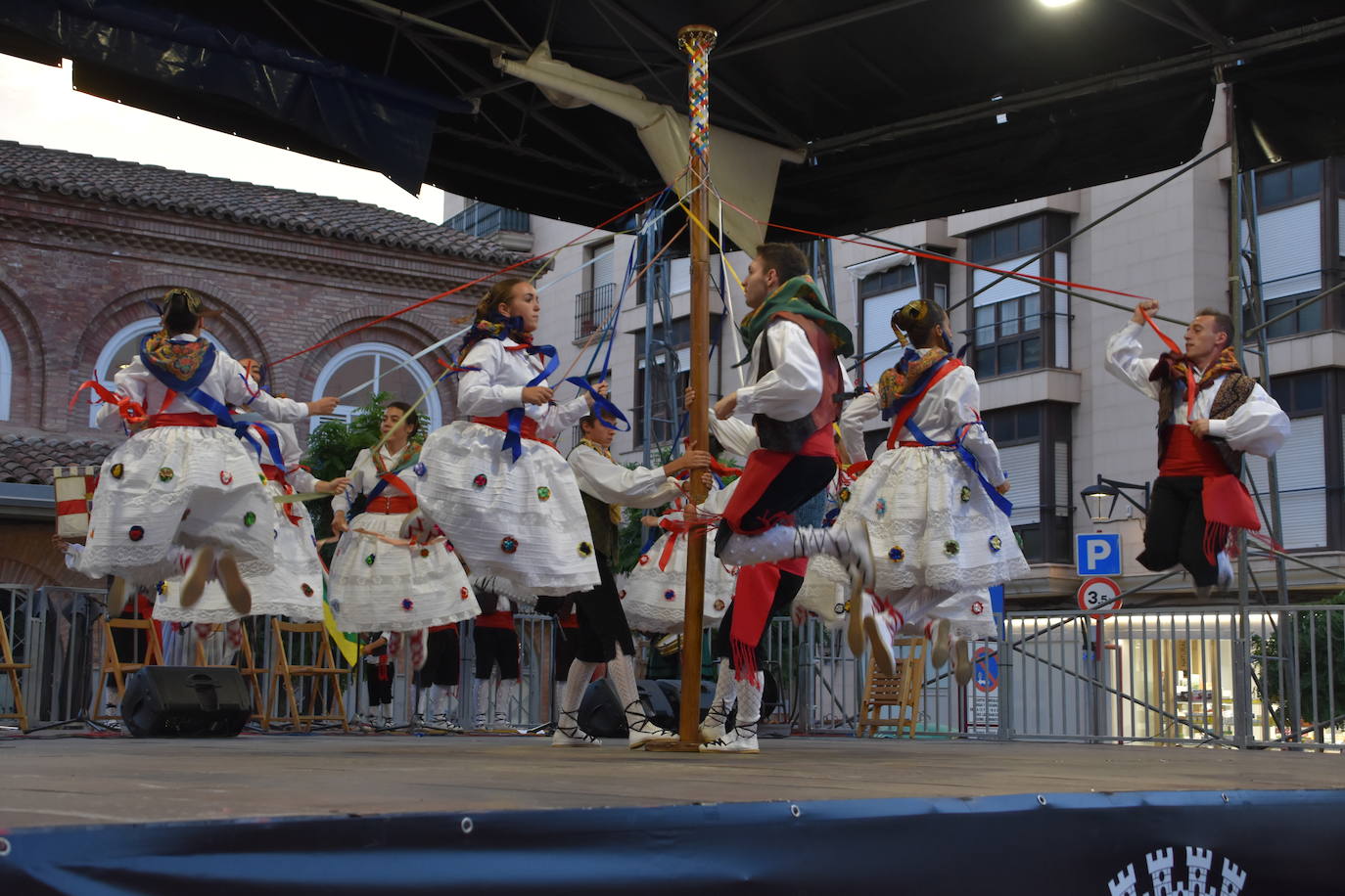 Fotos: Calahorra acogió el XXXII Festival Internacional de Danzas