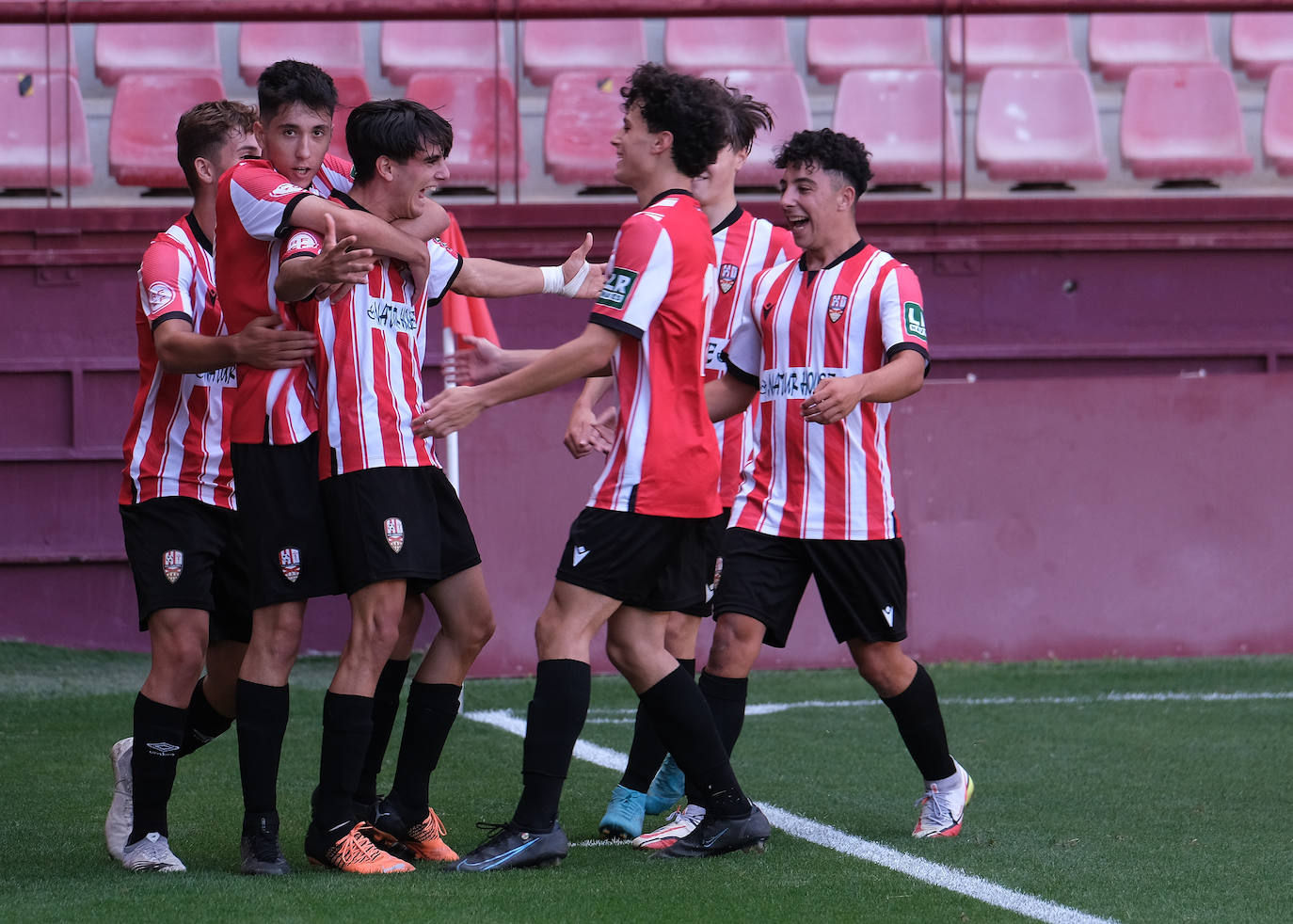 Fotos: Intensa jornada de fútbol juvenil en el Torneo Ciudad de Logroño