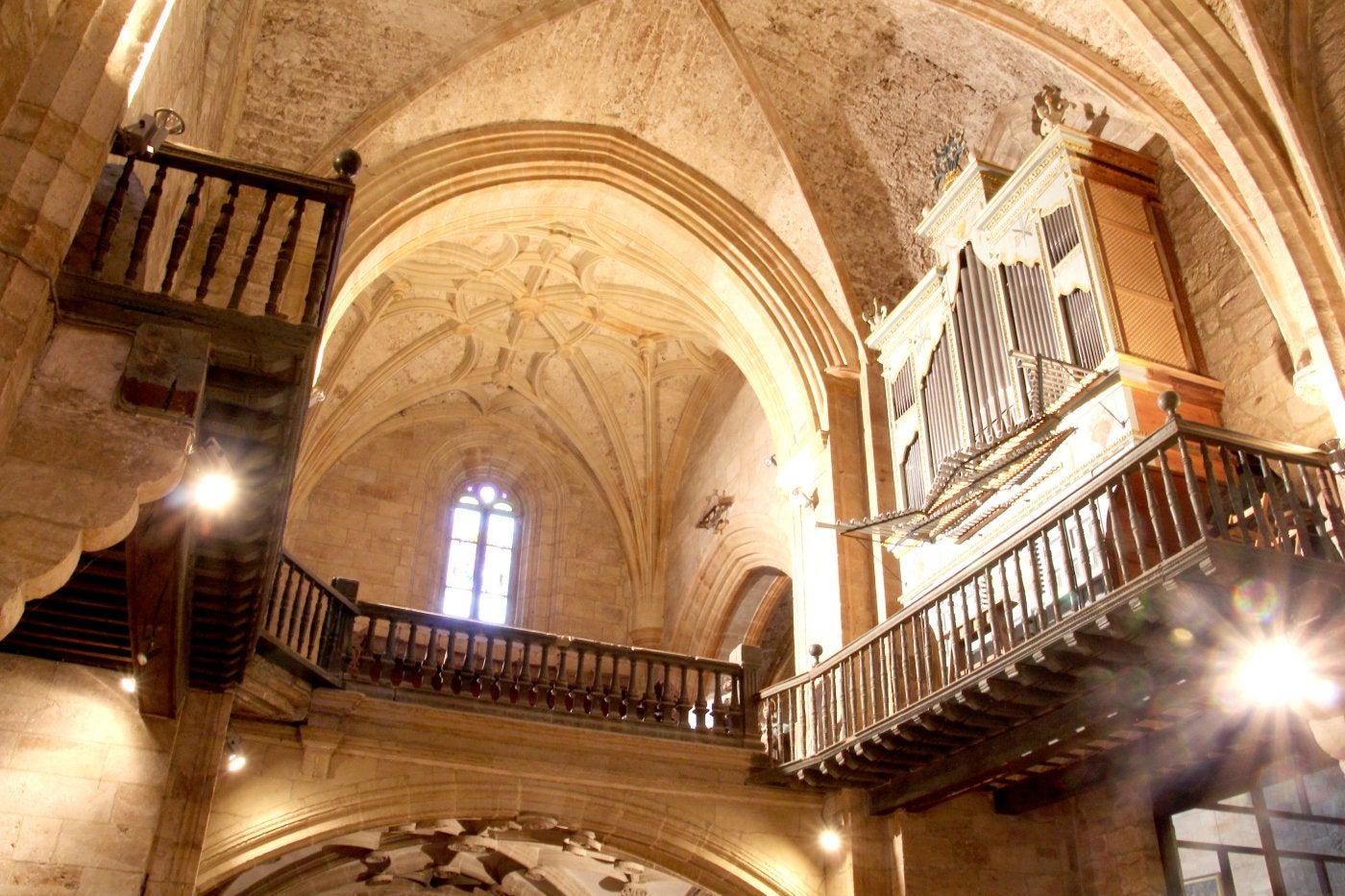 El órgano de la iglesia parroquial de Santa María la Mayor, del siglo XVII. 