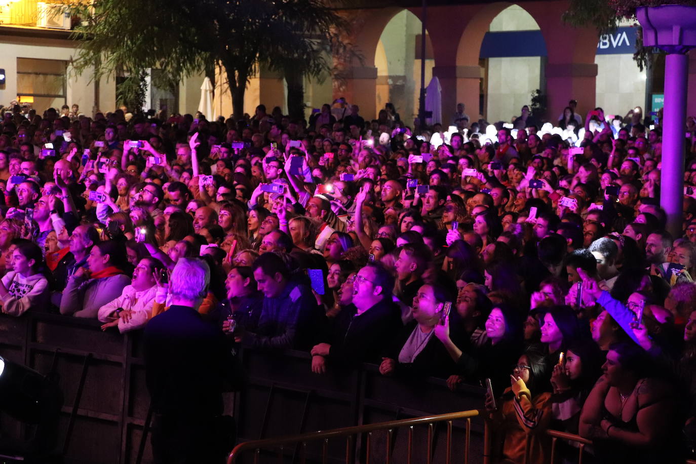 Fotos: Concierto multitudinario de Camela en Alfaro