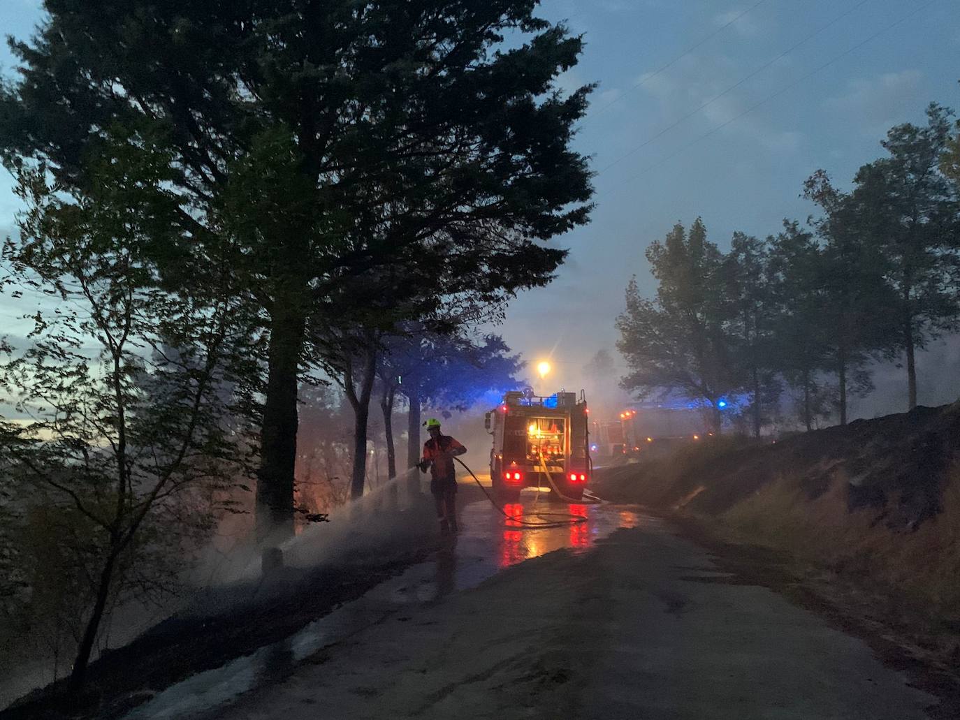 Los bomberos, en Rodezno. 