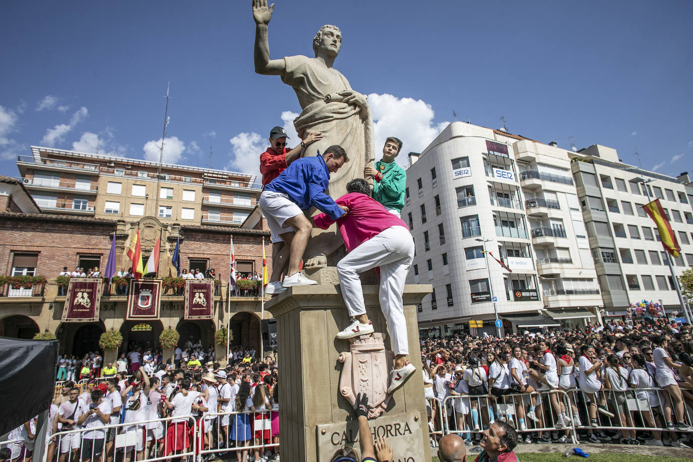 Fotos: Calahorra dispara el cohete