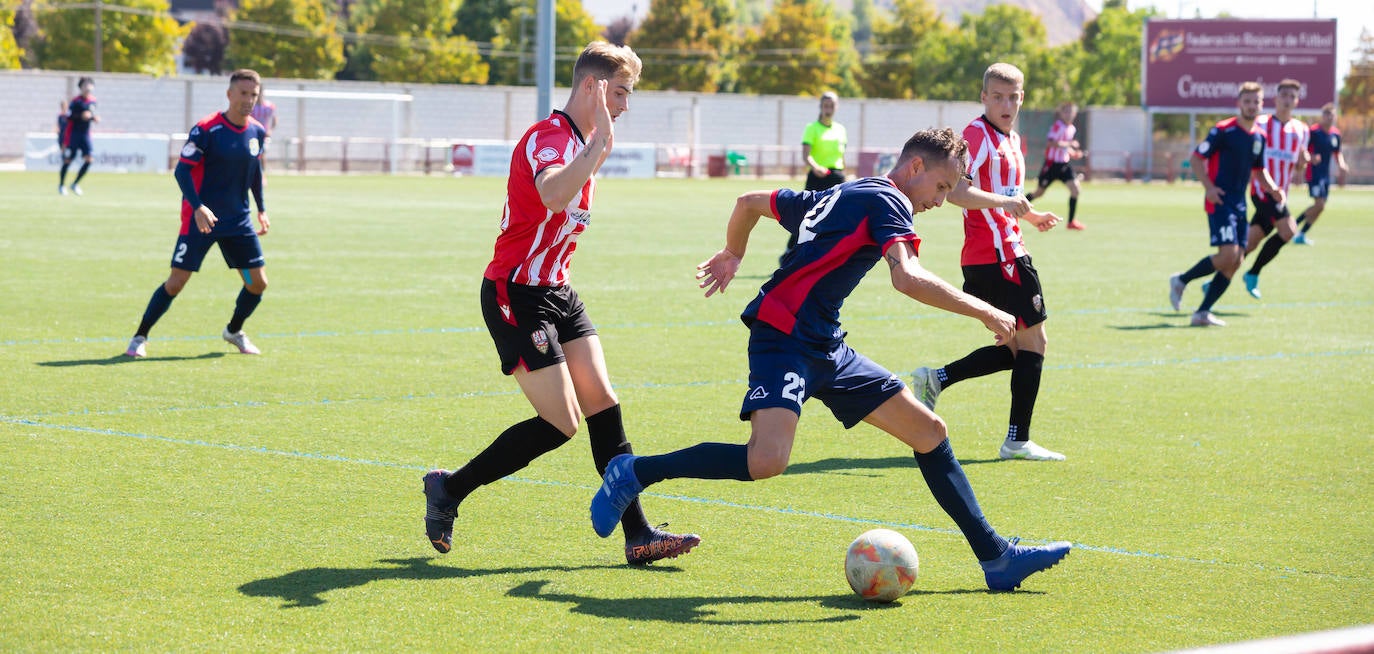 Fotos: La UD Logroñés B gana el torneo del Comillas en el que también participó el Anguiano