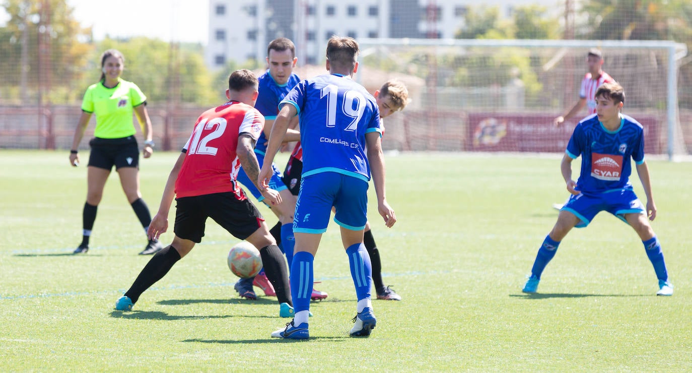 Fotos: La UD Logroñés B gana el torneo del Comillas en el que también participó el Anguiano