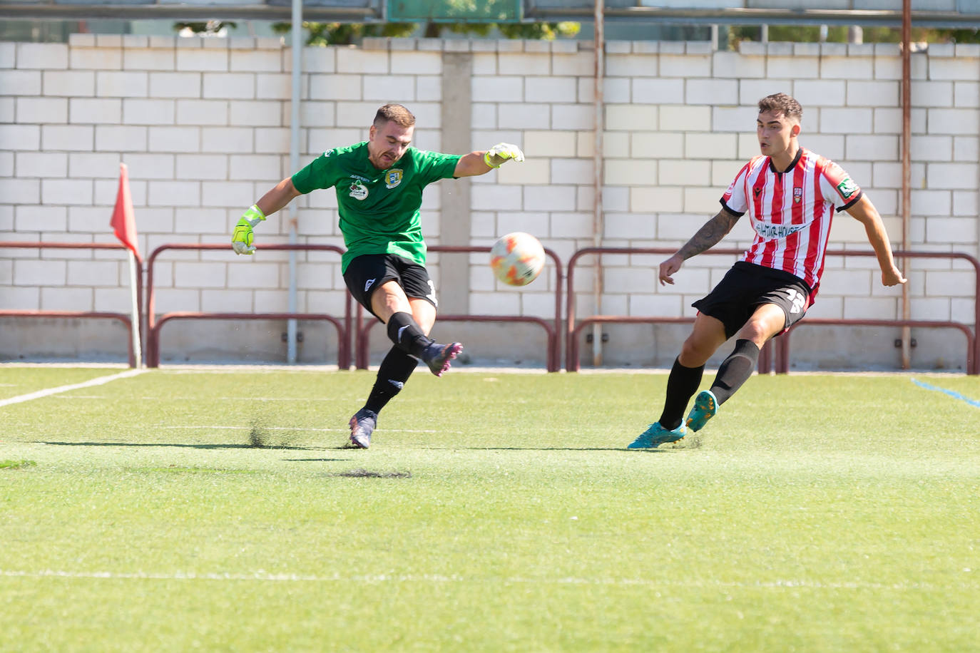 Fotos: La UD Logroñés B gana el torneo del Comillas en el que también participó el Anguiano