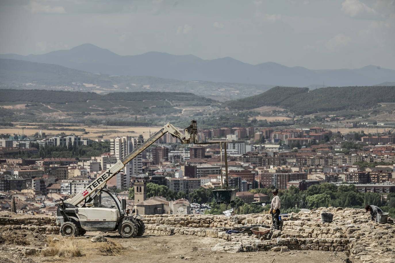 Fotos: El yacimiento del monte Cantabria muestra nuevas partes