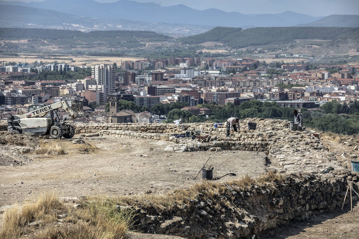 Fotos: El yacimiento del monte Cantabria muestra nuevas partes