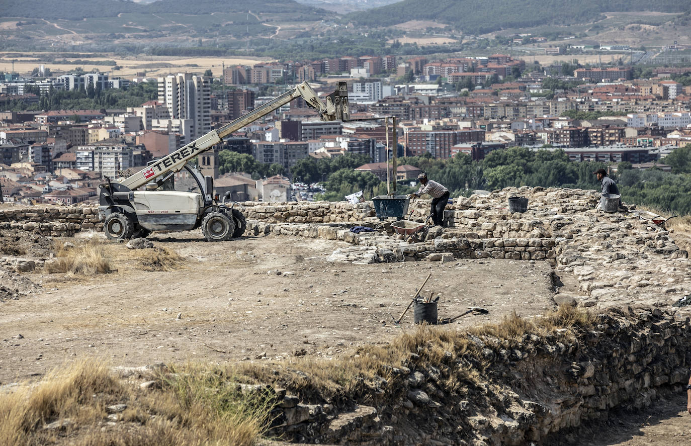 Fotos: El yacimiento del monte Cantabria muestra nuevas partes