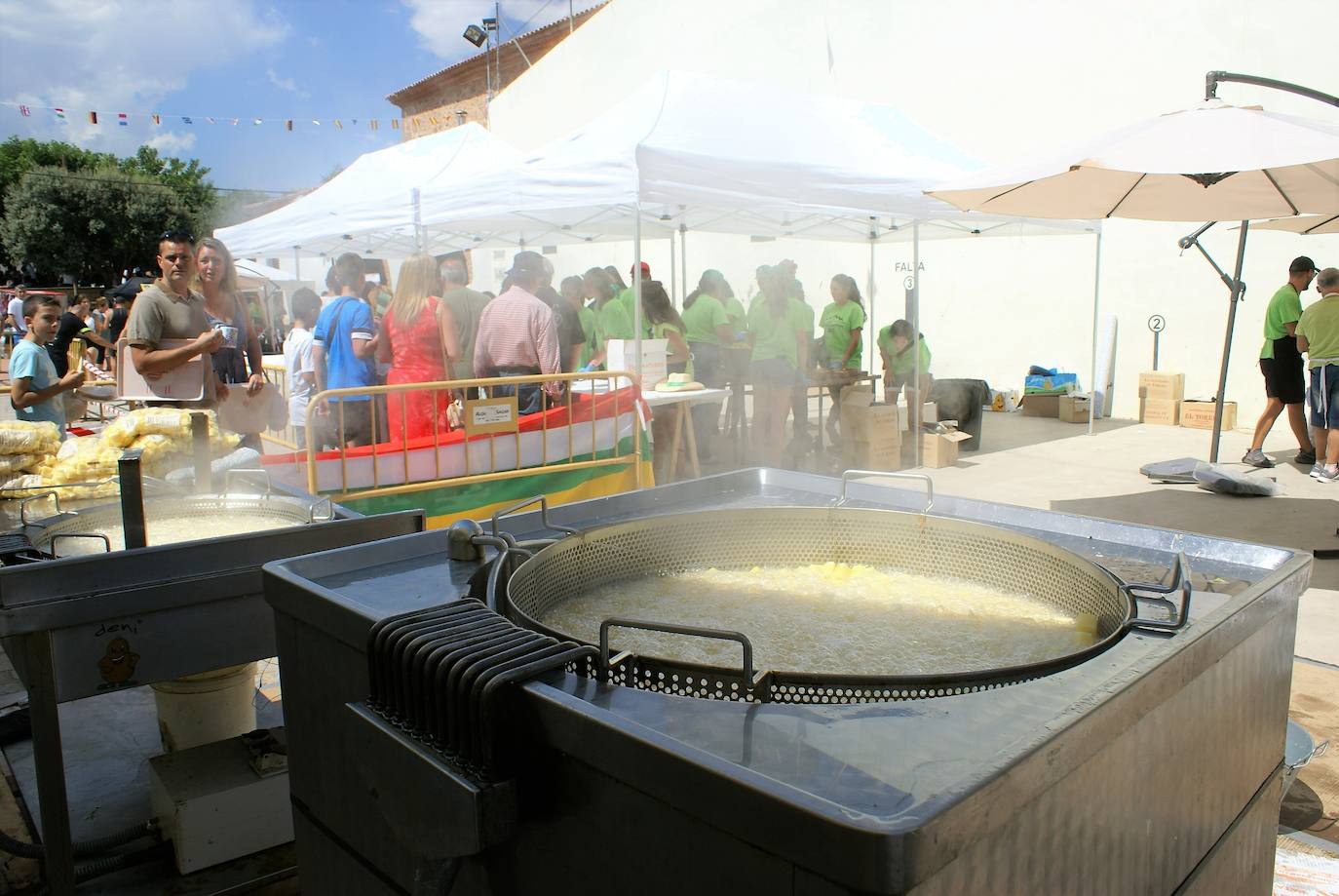 Fotos: Miles de personas asisten al Festival de la patata brava de Villar de Torre