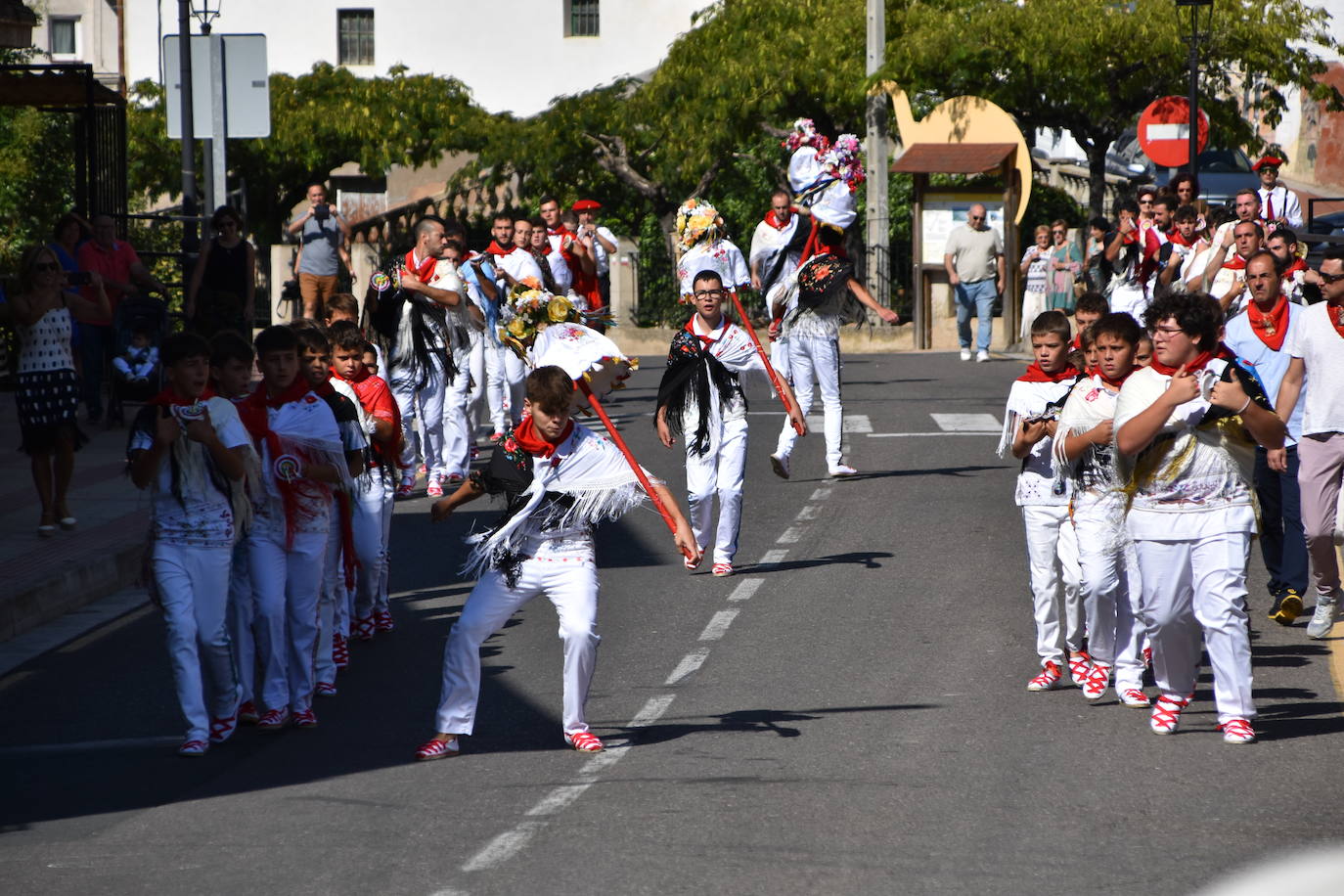 Fotos: San Gil recorre las calles de Cervera al son de las &#039;pulgaretas&#039;