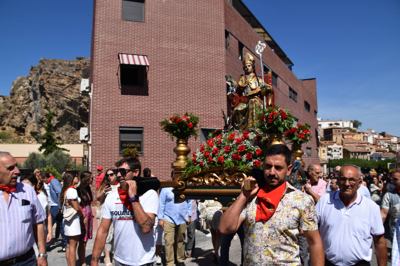 Fotos: San Gil recorre las calles de Cervera al son de las &#039;pulgaretas&#039;