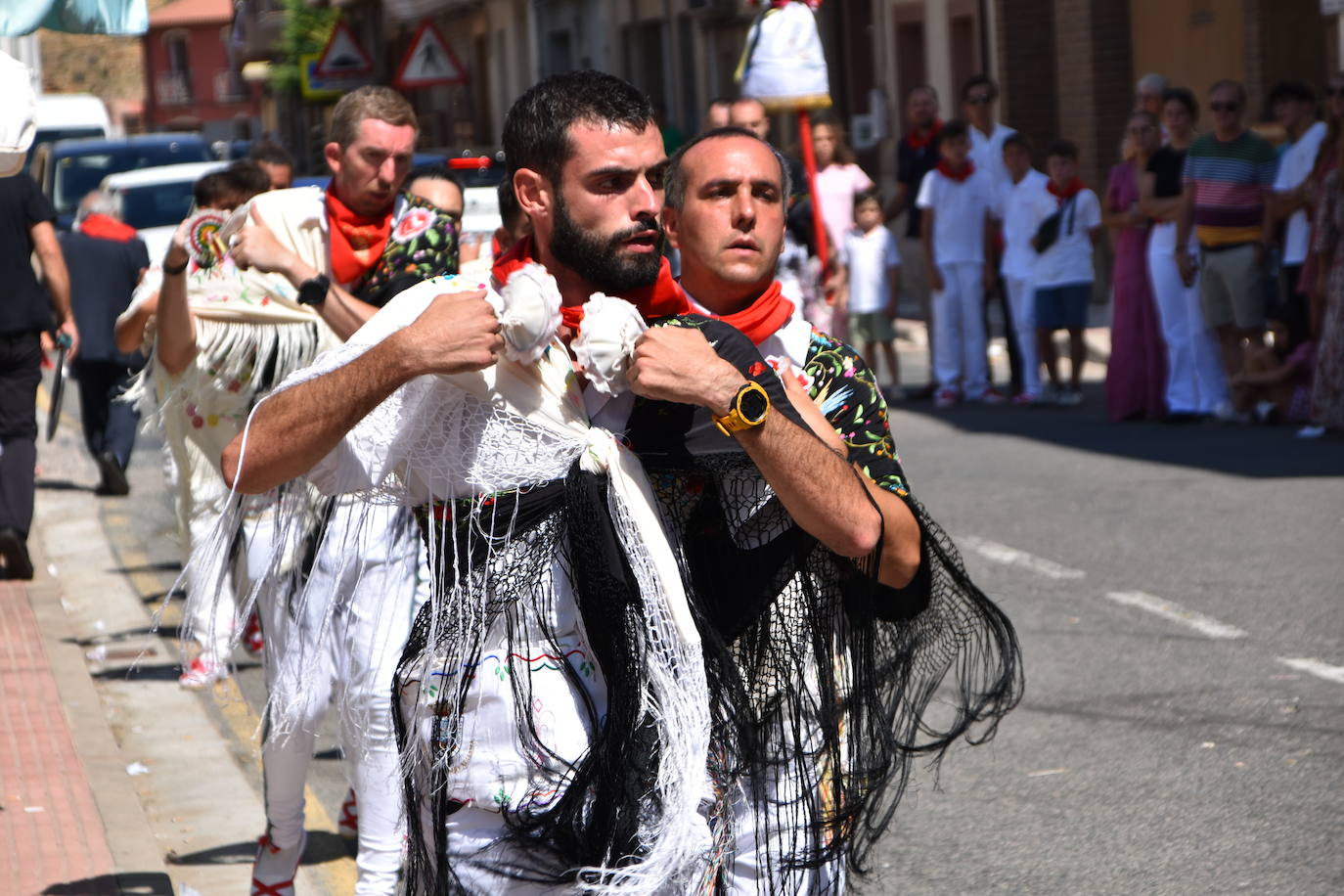 Fotos: San Gil recorre las calles de Cervera al son de las &#039;pulgaretas&#039;