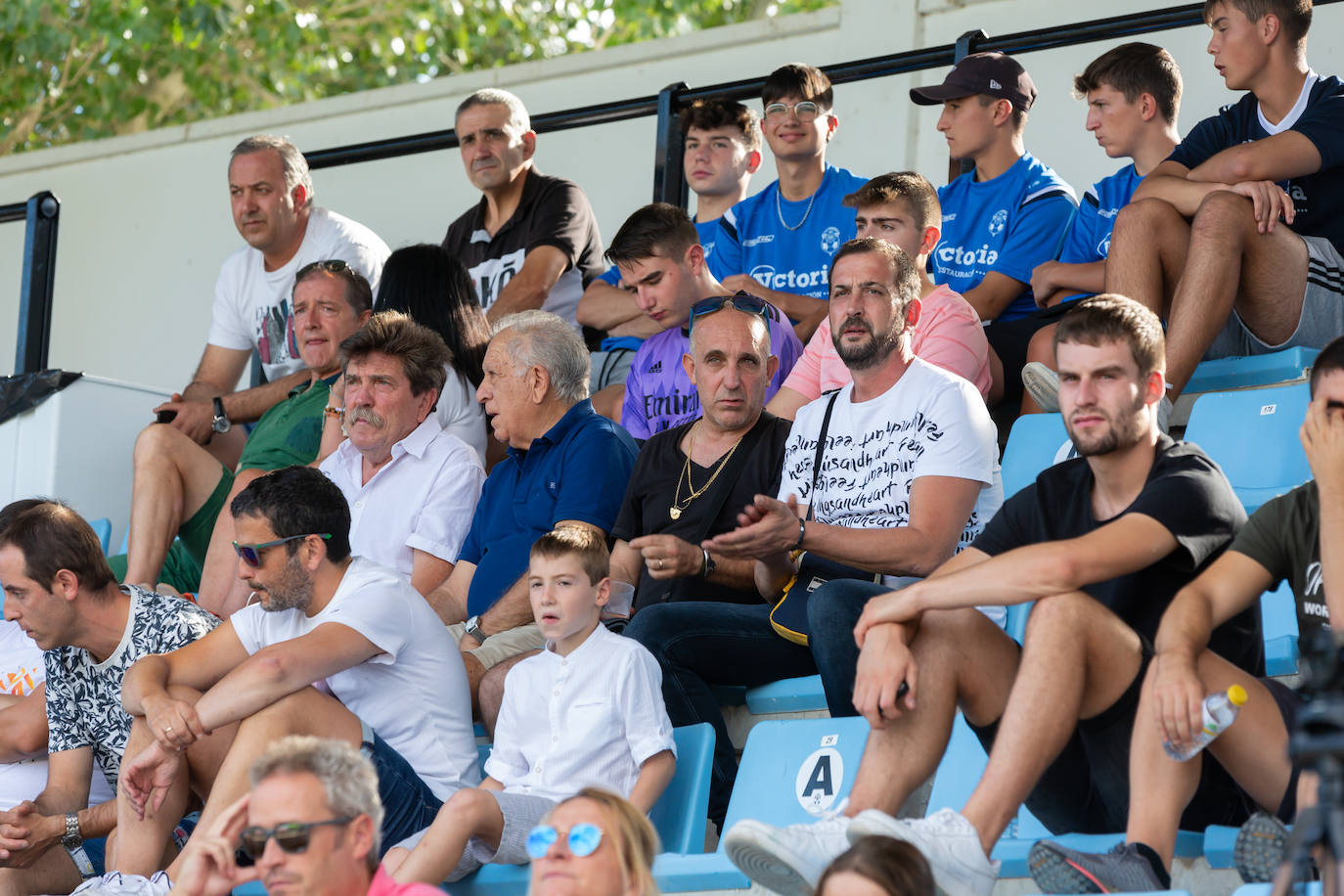 Fotos: Dulce estreno del Arnedo en Segunda RFEF