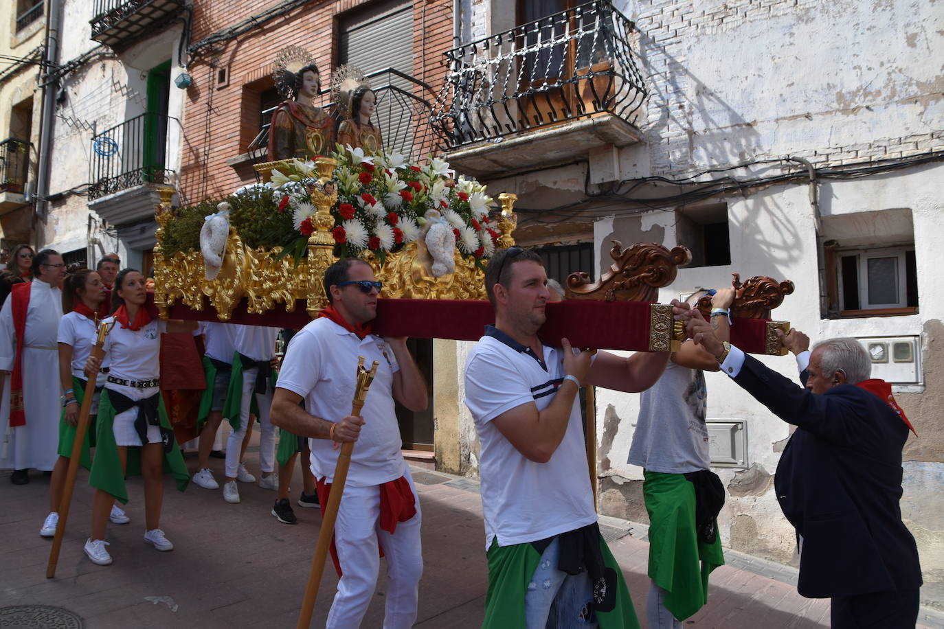 Fotos: Día de San Adrián y Santa Natalia con el tradicional pisado de uvas en Autol