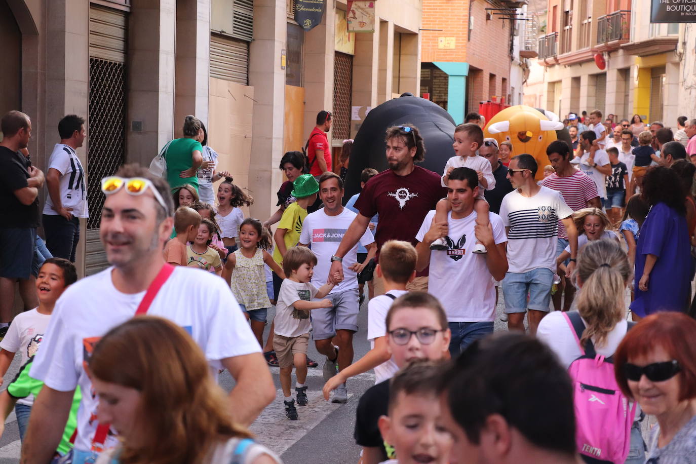 Fotos: Los alfareños honran a la Virgen del Burgo