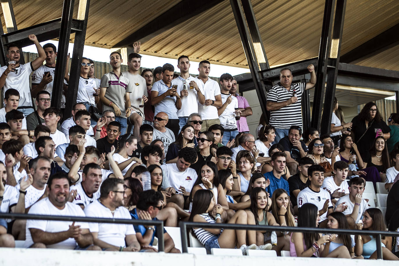 Fotos: Victoria para el Alfaro ante la Real Sociedad C