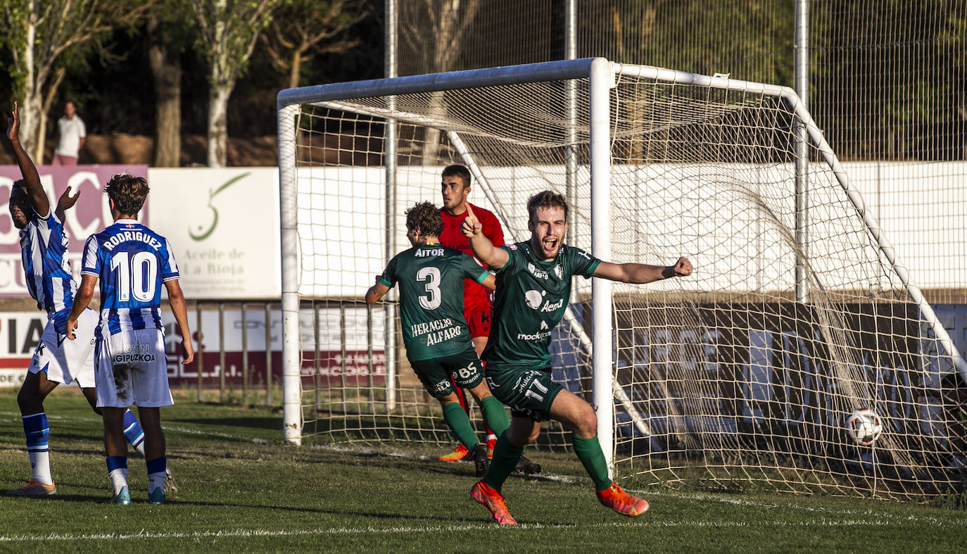 Fotos: Victoria para el Alfaro ante la Real Sociedad C