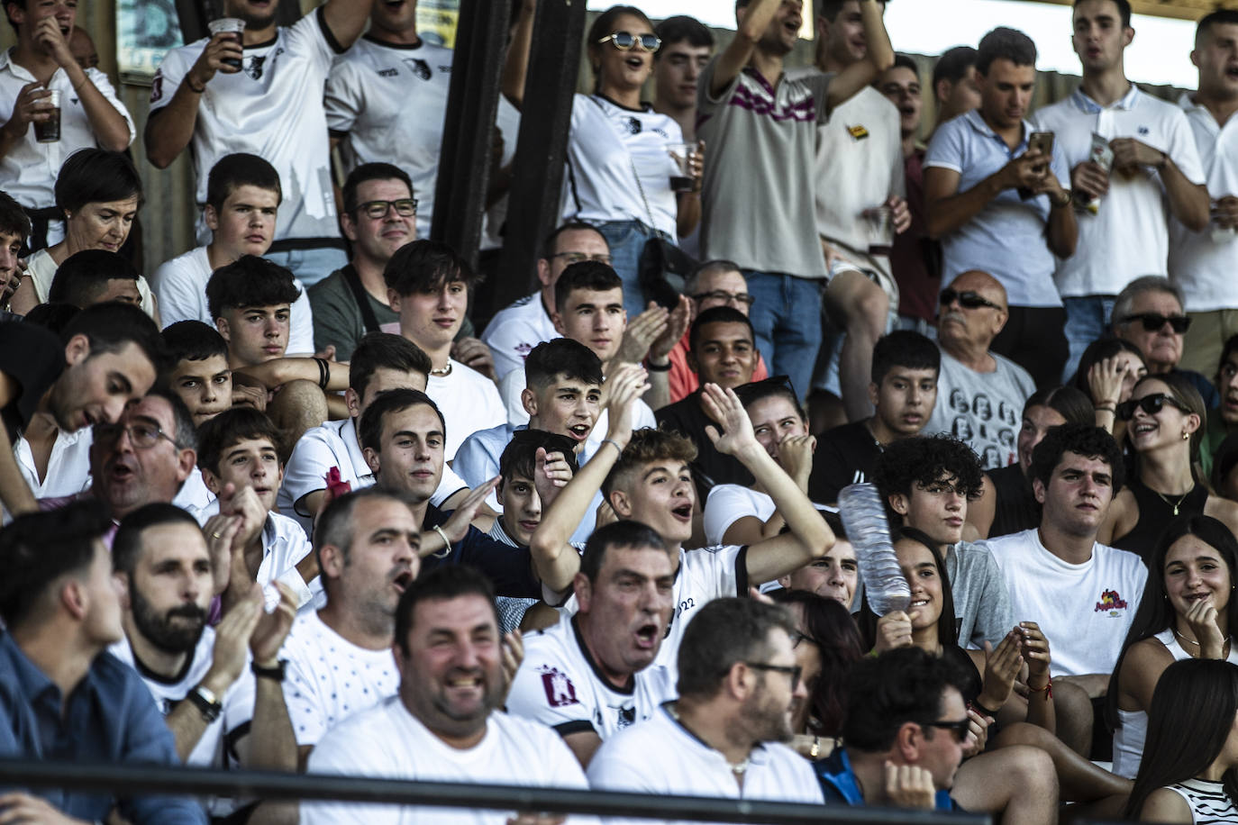 Fotos: Victoria para el Alfaro ante la Real Sociedad C