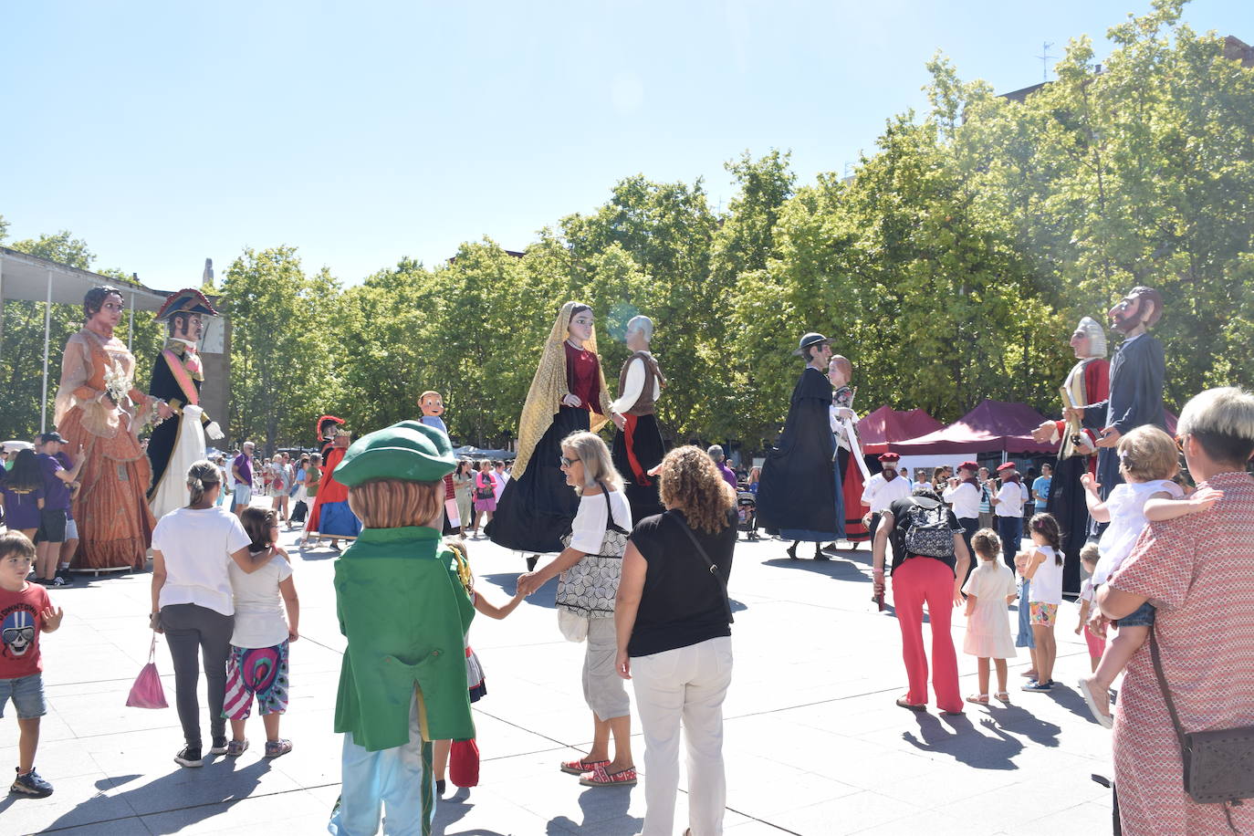 Fotos: Celebración del Día Vecinal en Logroño