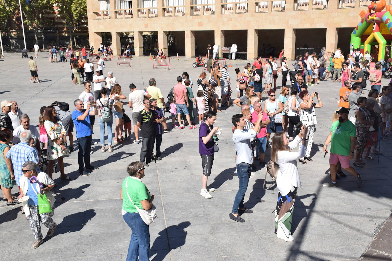 Fotos: Celebración del Día Vecinal en Logroño