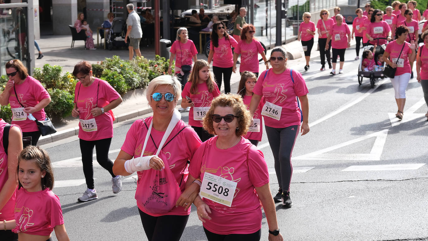 Fotos: Marea rosa contra el cáncer en Logroño