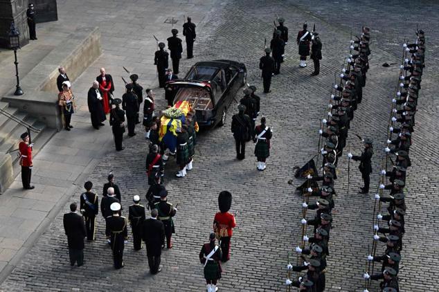 Fotos: Procesión de Isabel II en Edimburgo