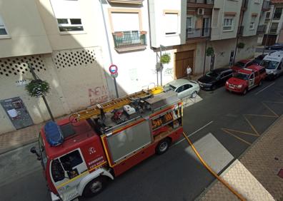 Imagen secundaria 1 - El incendio de una papelera provoca la alarma en la Oficina de Atención al Ciudadano de Calahorra