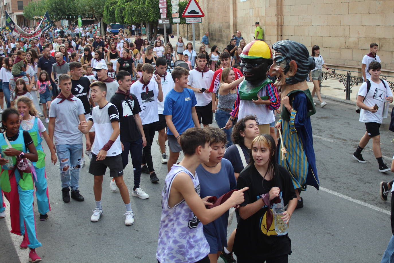 Fotos: Música y cohete de las fiestas de la Cruz de Fuenmayor