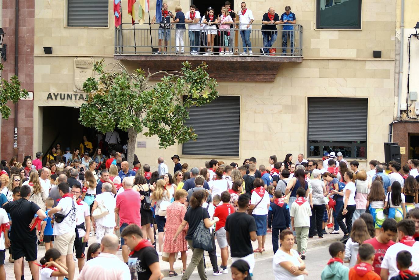 Fotos: Con el cohete arrancan las fiestas de Nájera