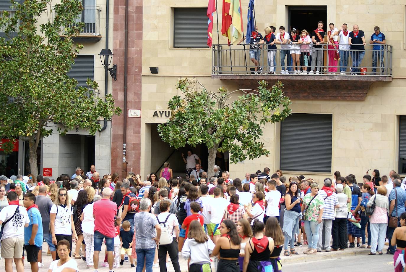 Fotos: Con el cohete arrancan las fiestas de Nájera