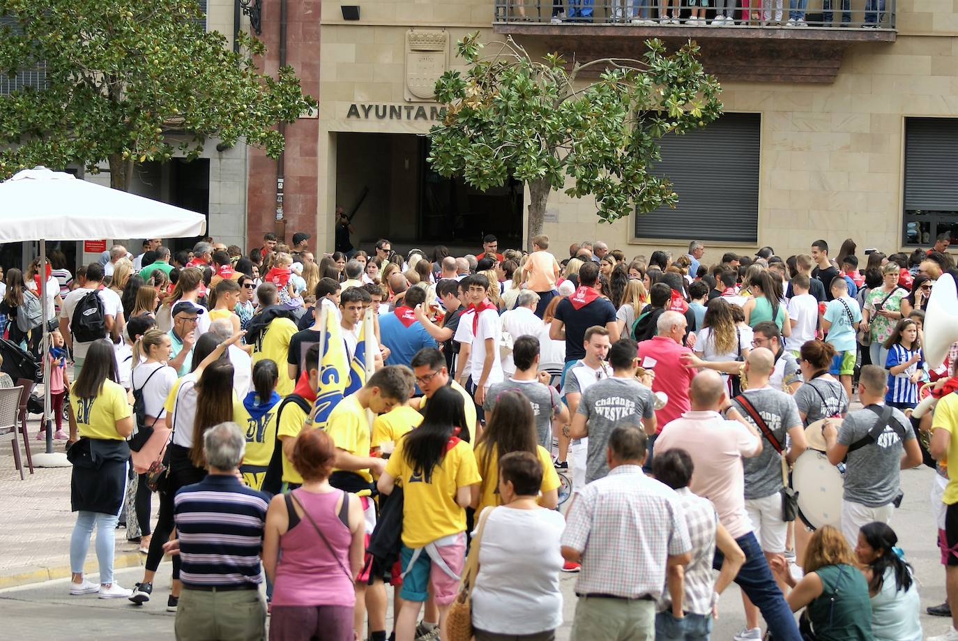 Fotos: Con el cohete arrancan las fiestas de Nájera