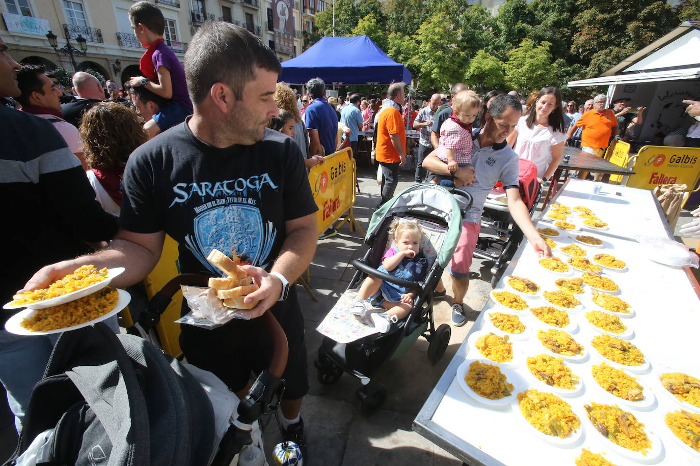 Fotos: Primer vermú de San Mateo en Laurel y San Juan y paella en la plaza del Mercado