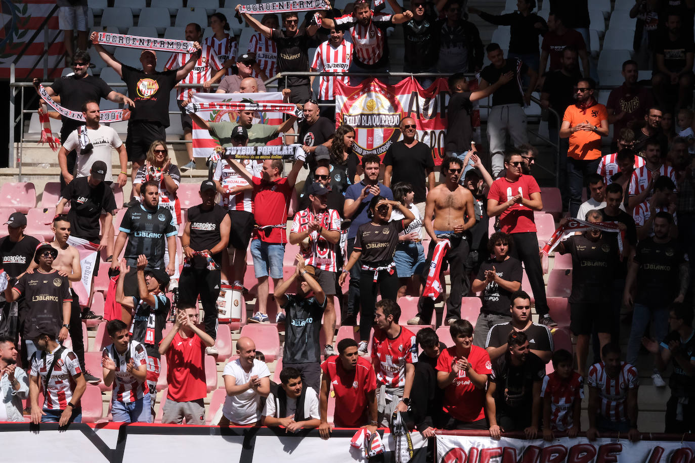 Fotos: La afición disfrutó del derbi UDL-SDL