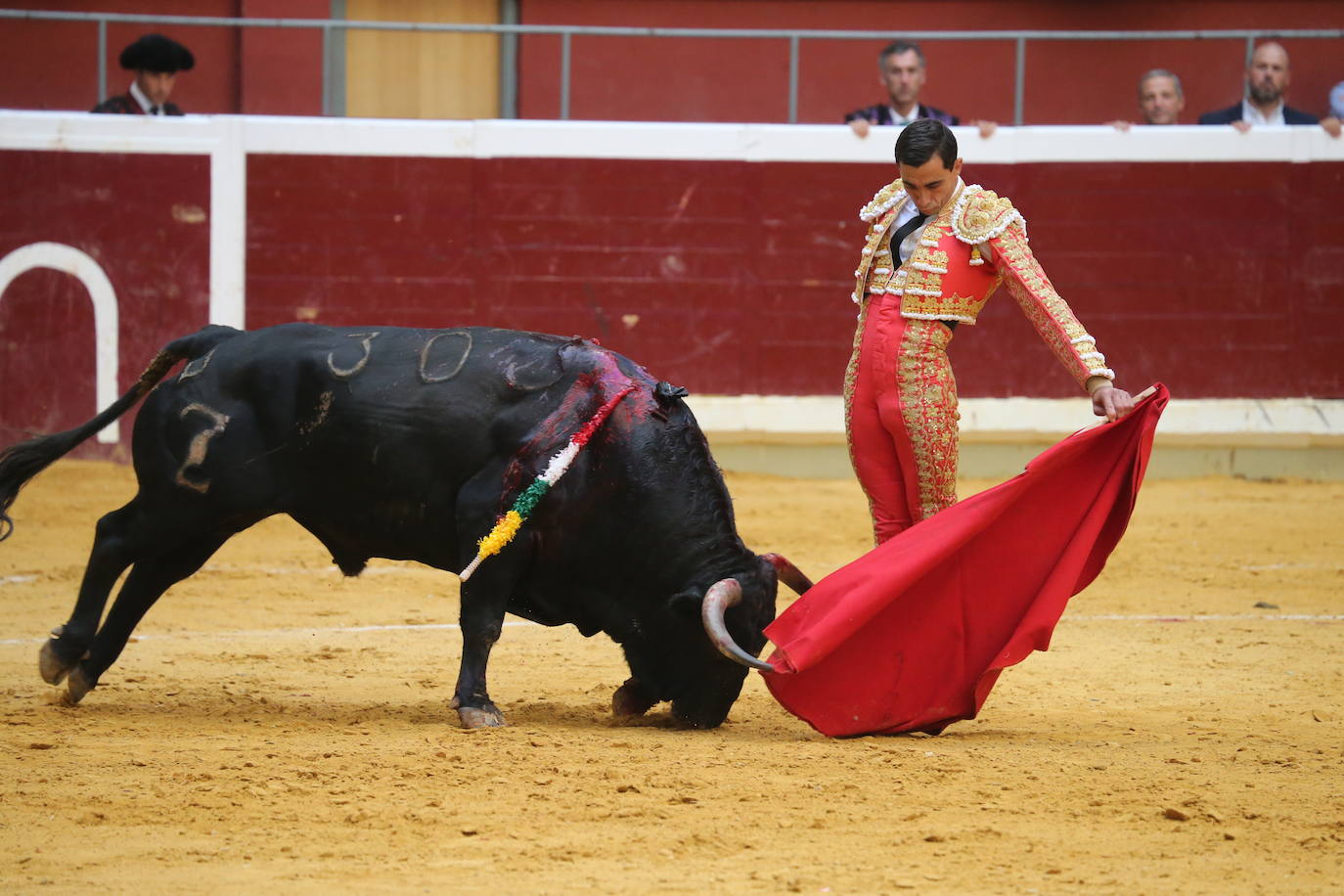 Fotos: Una oreja para cada diestro en La Ribera