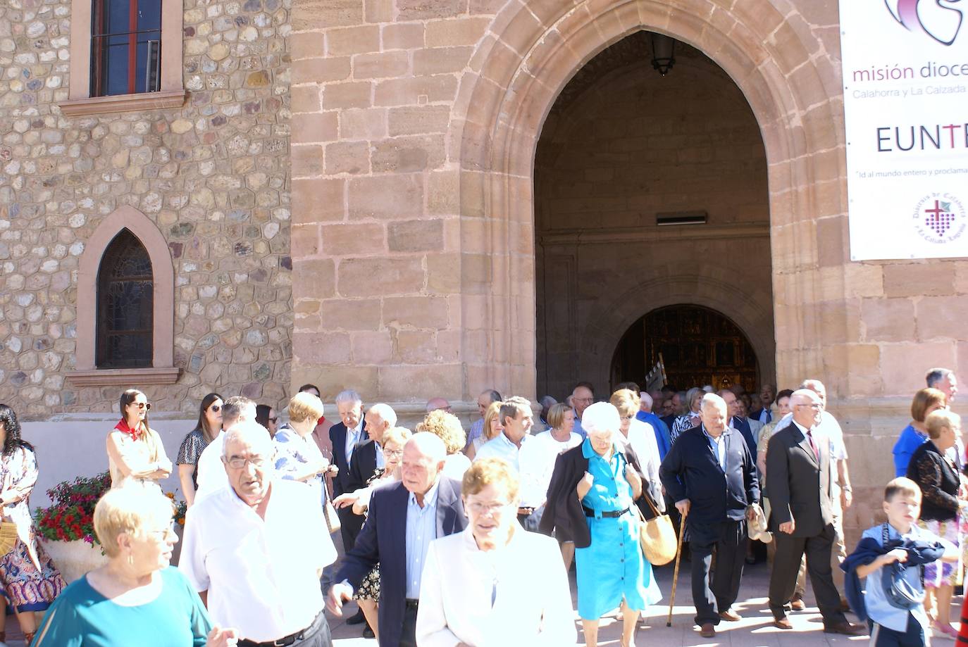 Fotos: Primer día grande de fiestas en Baños de Río Tobía