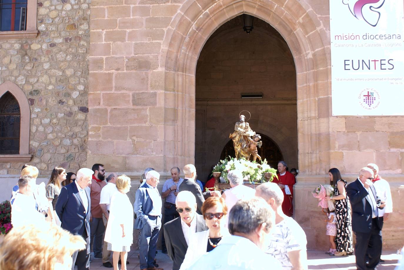 Fotos: Primer día grande de fiestas en Baños de Río Tobía