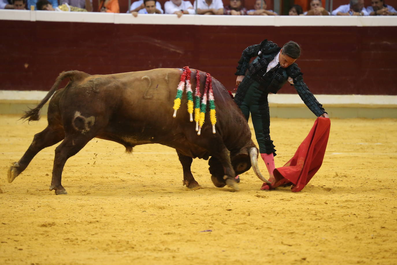 Fotos: Roca Rey y Urdiales salen a hombros en La Ribera