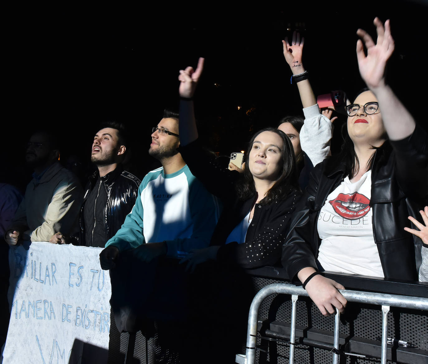 Fotos: Vanesa Martín llenó la plaza del Ayuntamiento de Logroño en su concierto de San Mateo
