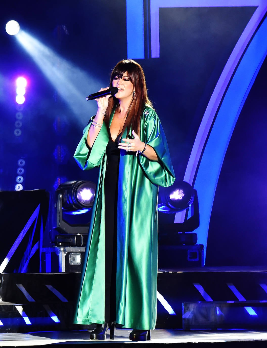 Fotos: Vanesa Martín llenó la plaza del Ayuntamiento de Logroño en su concierto de San Mateo