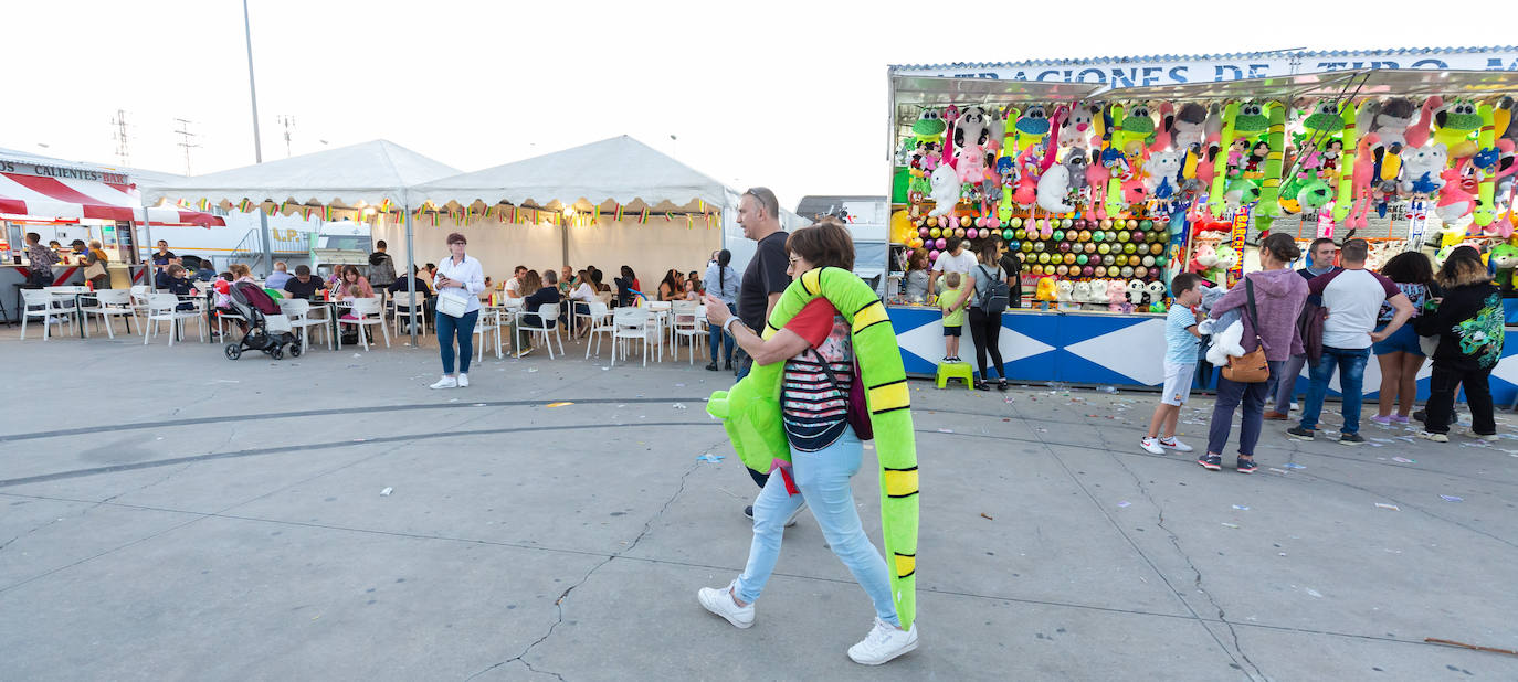 Fotos: La subida de la luz y el gas se ceba con los feriantes