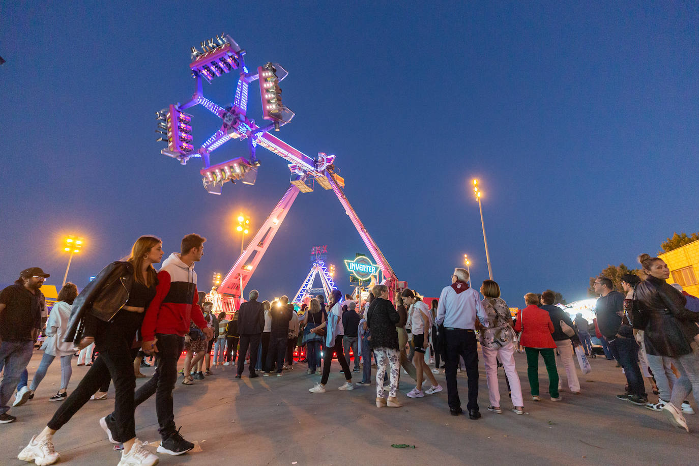 Fotos: La subida de la luz y el gas se ceba con los feriantes