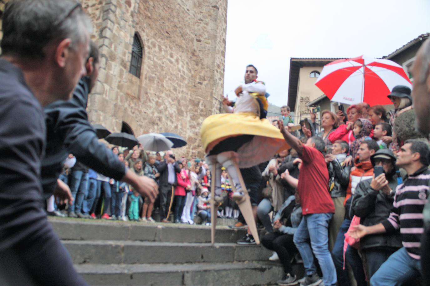 Fotos: Los danzadores de Anguiano no defraudan