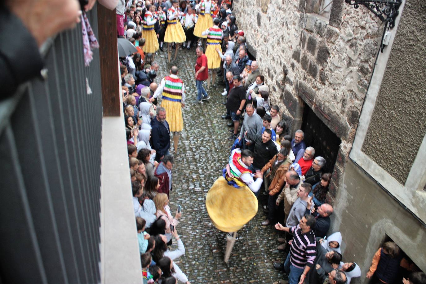 Fotos: Los danzadores de Anguiano no defraudan