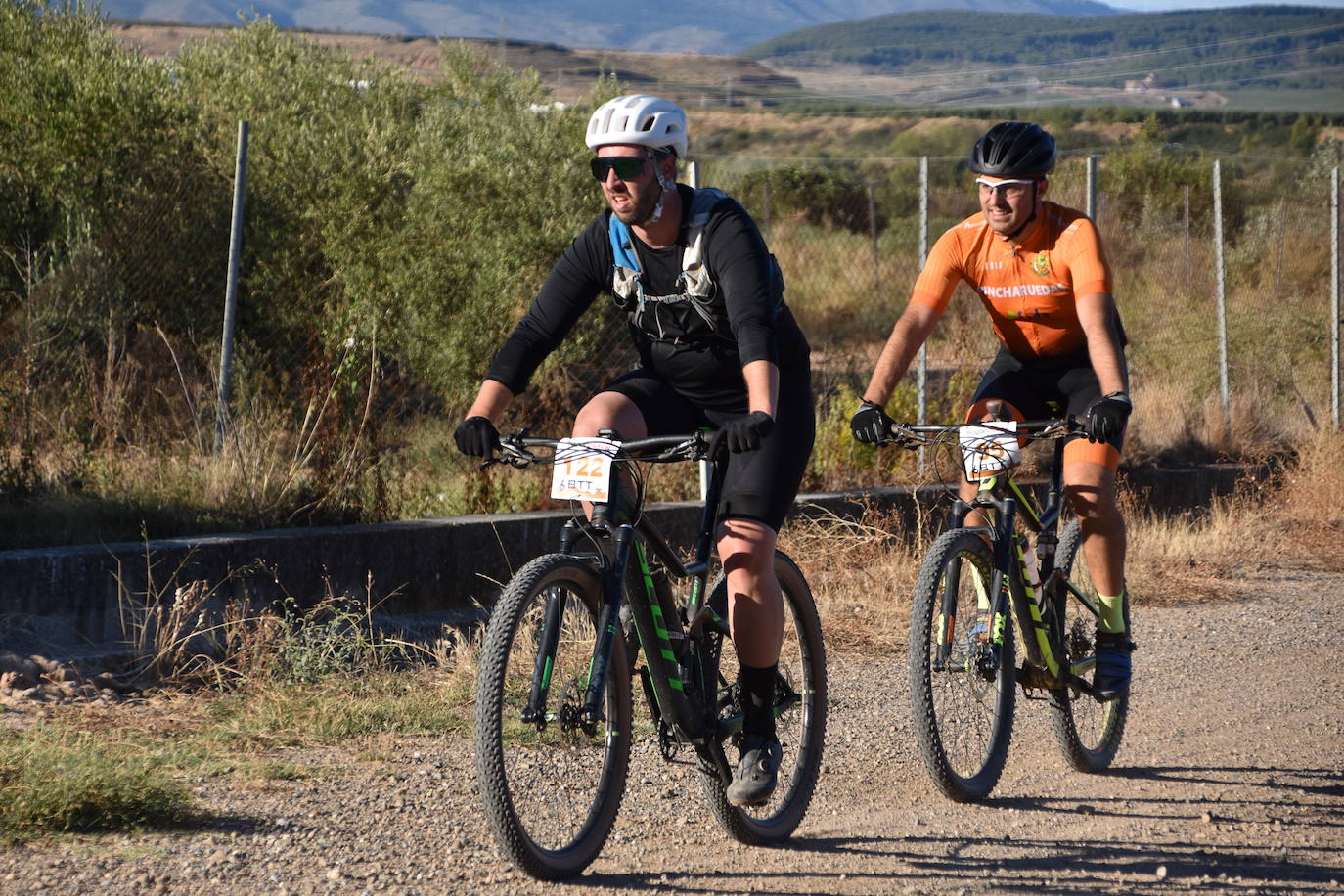 Fotos: Cruz y Narciso se llevan la BTT de la Peña Calagurritana