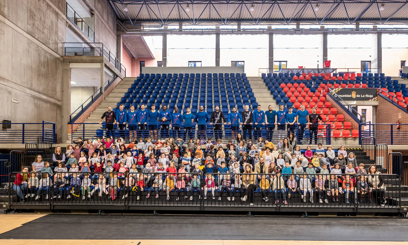 Fotos: Una jornada de balonmano para los más peques
