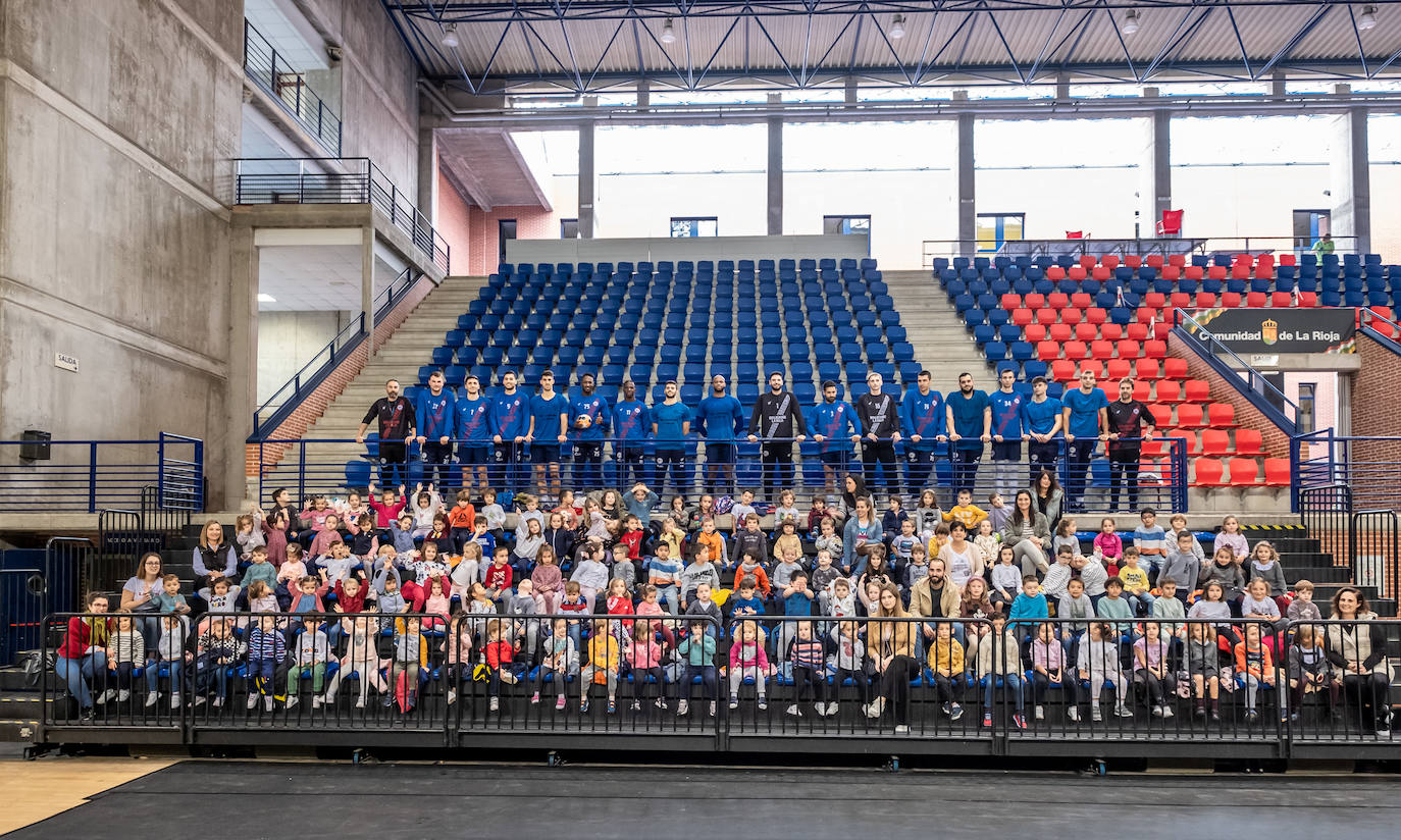 Fotos: Una jornada de balonmano para los más peques