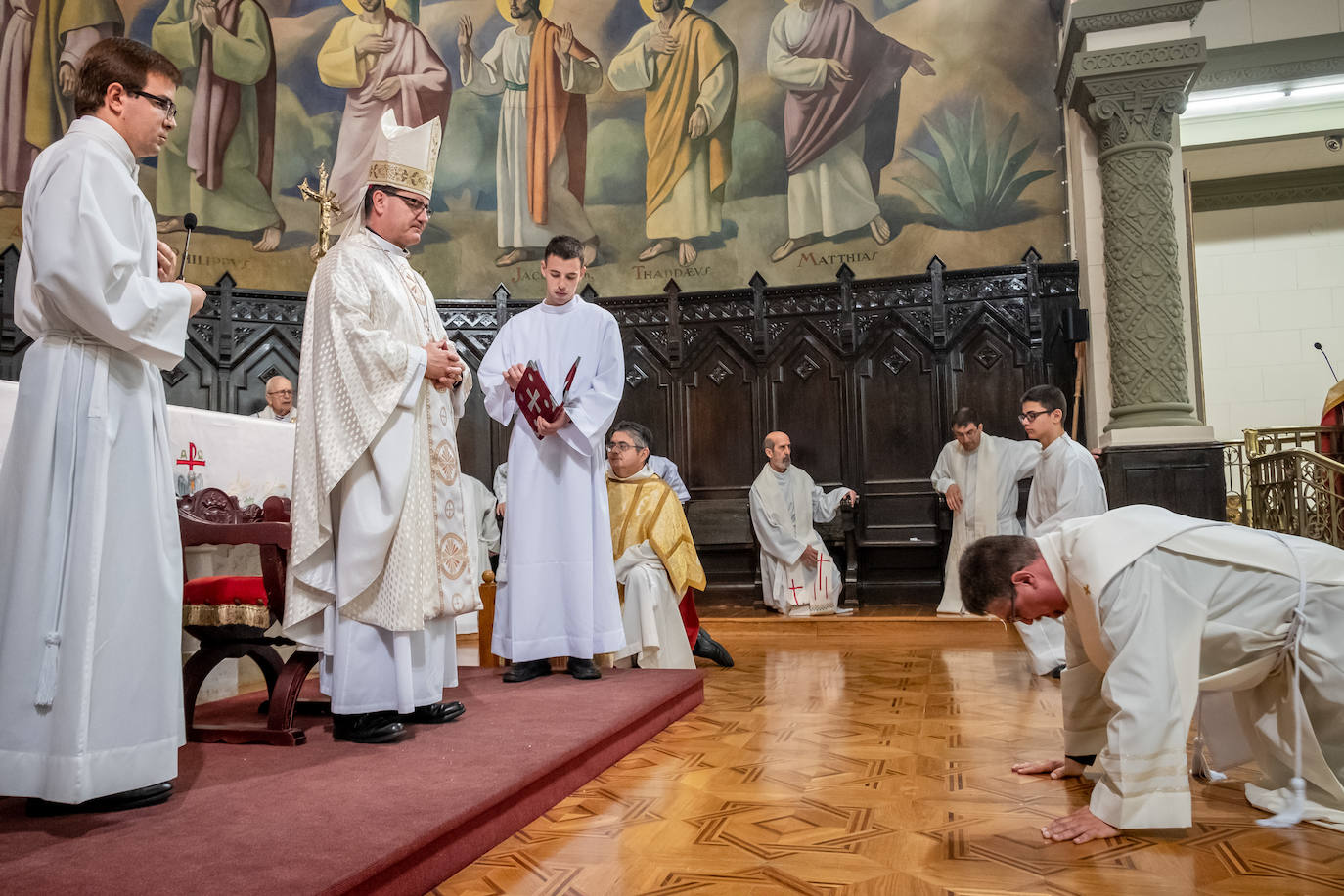 Fotos: Fernando Sancha, el primer sacerdote ordenado en La Rioja desde 2018