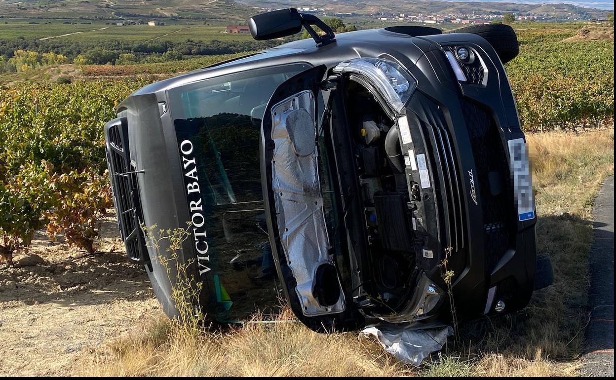 El microbús accidentado este martes. 